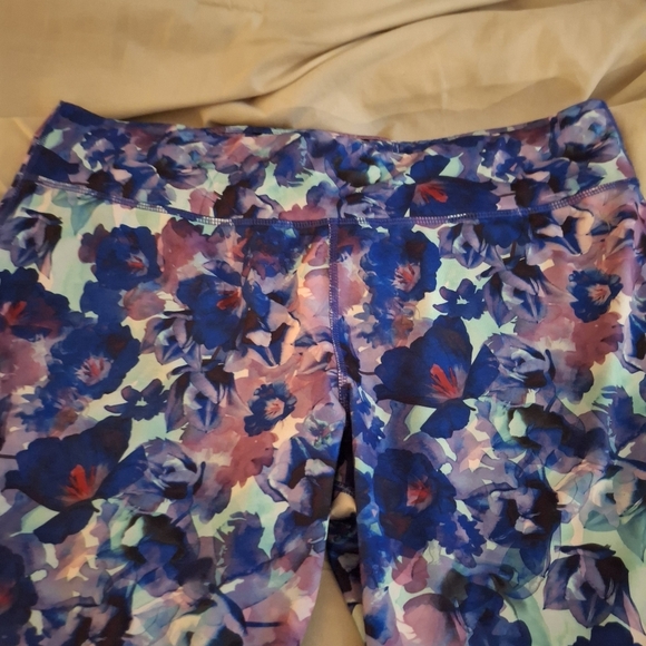 Danskin Now Floral Women's Leggings - Picture 4 of 7